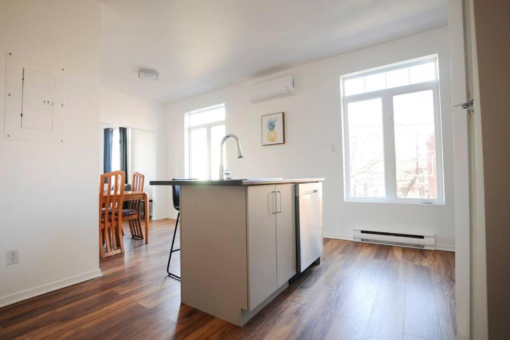 The 1810 - Spacious With Balcony - North Of Quebec Εξωτερικό φωτογραφία
